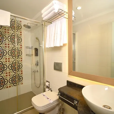 Swim-up Garden Flat With Near Hadrian's Gate * Анталья