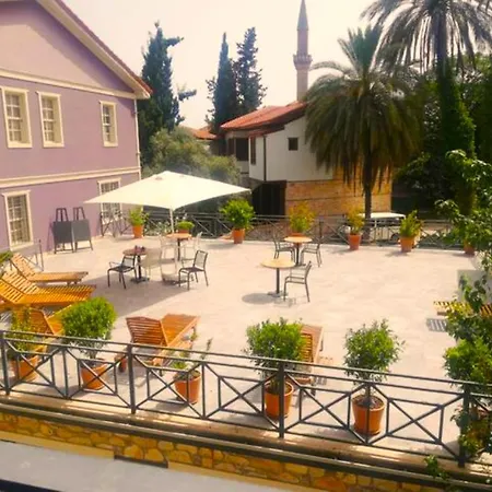 Swim-up Garden Flat With Near Hadrian's Gate Проживание в семье Анталья