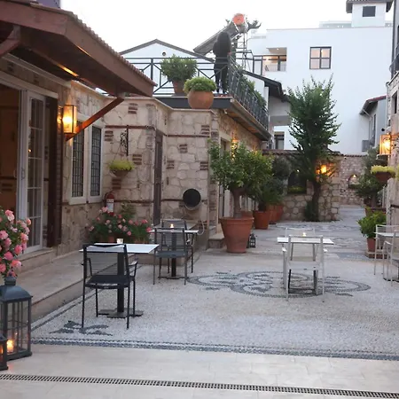 Swim-up Garden Flat With Near Hadrian's Gate * Antalya